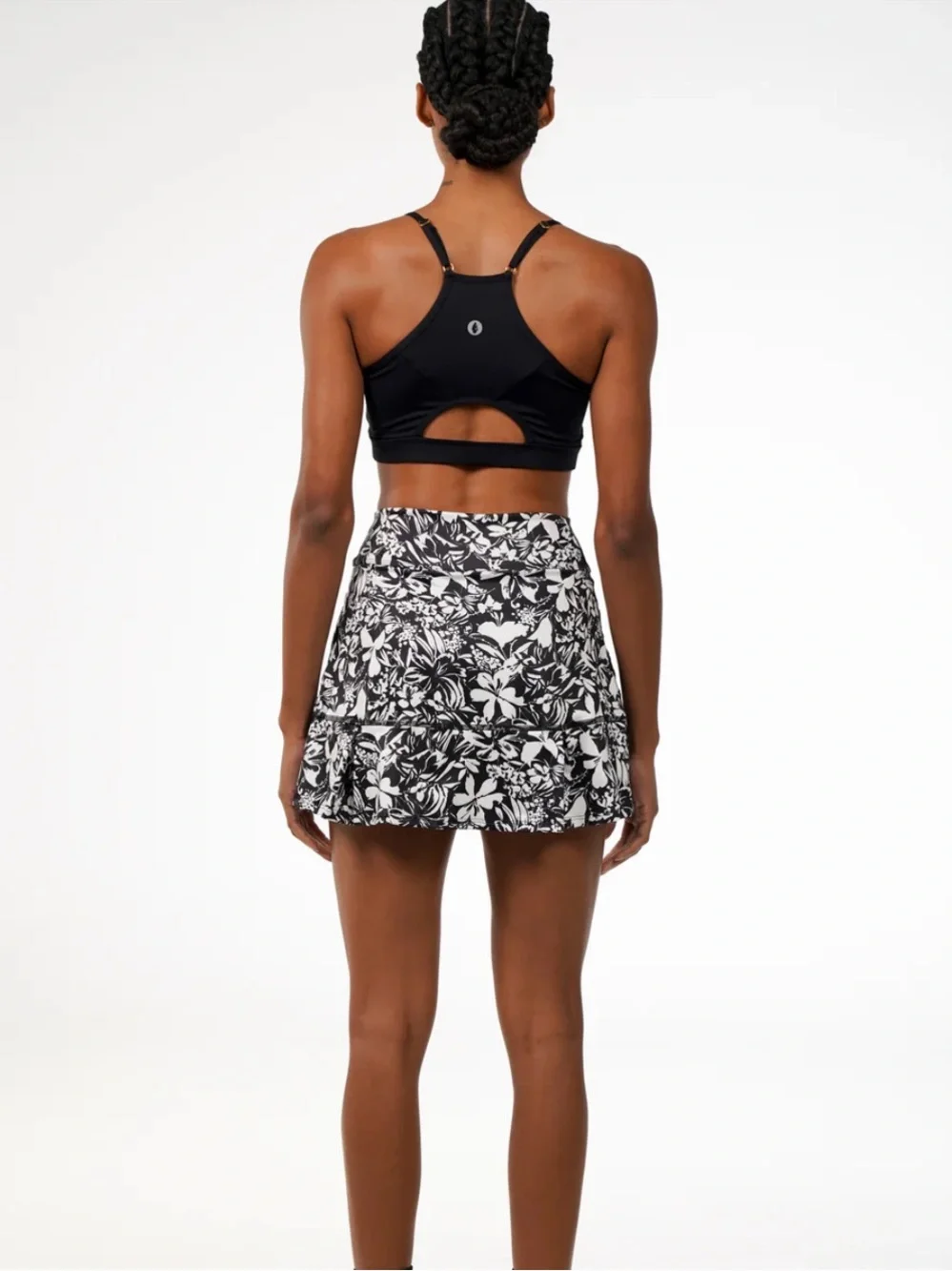High-Rise Black & White Floral Tennis Skirt. Large. EUC